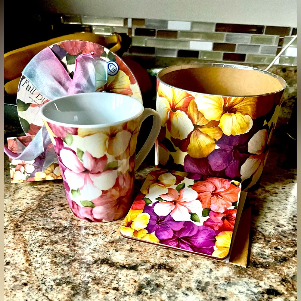 New In Box Mug By 'Multiple Choice' Cup & Saucer Set w/Coaster. Floral.
